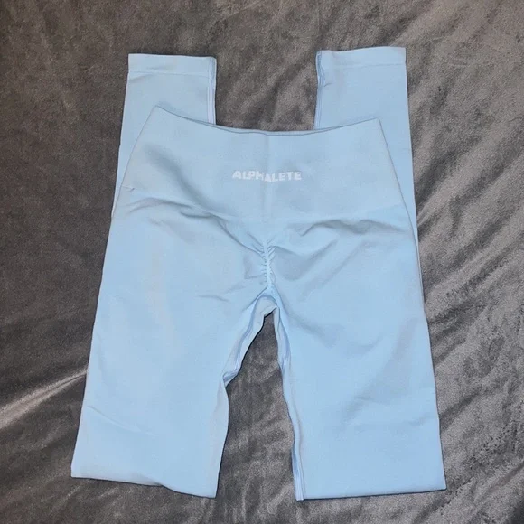 NWOT AMPLIFY LEGGING — Women's Seamless Scrunch Legging — ARCTIC BLUE - Picture 4 of 7